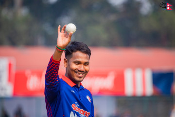 नेपाललाई पहिलो सफलता, ललितले लिए विकेट